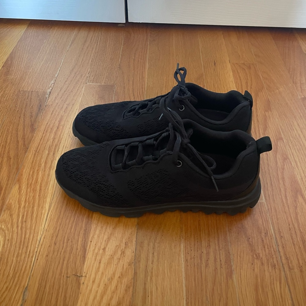 Women’s Propet non-slip sneaker - Picture 2 of 8